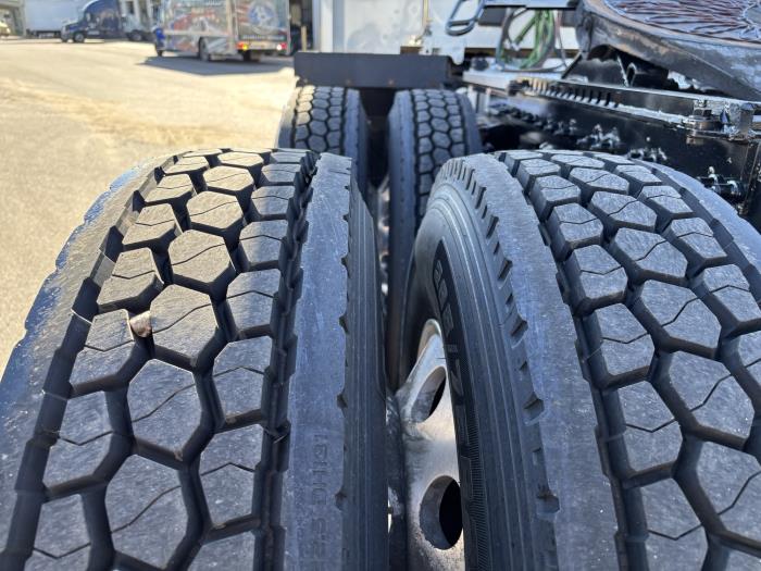 2022 Peterbilt 579-16