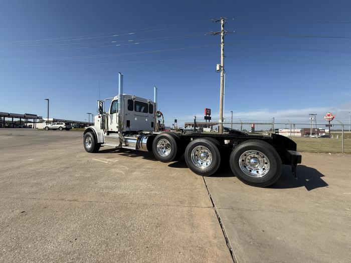 2026 Peterbilt 589-7