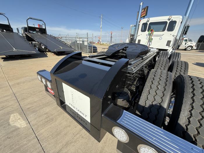 2026 Peterbilt 589-23