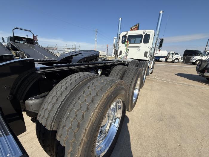 2026 Peterbilt 589-25
