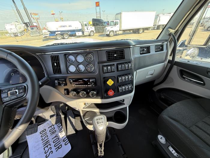 2026 Peterbilt 589-33