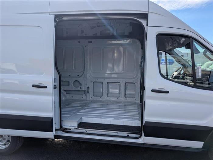 2026 Ford Transit-350-7