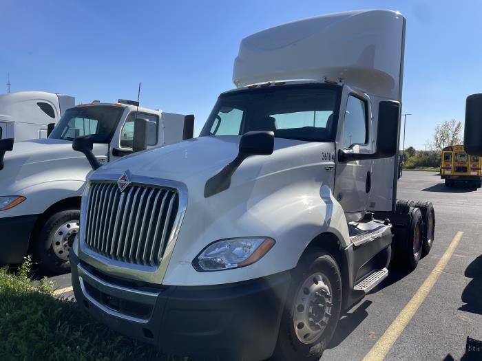 2021 International LT625 LT photo 2