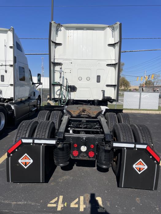 2021 International LT625 LT photo 4