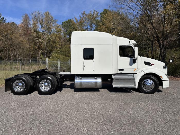 2022 Peterbilt 579-10