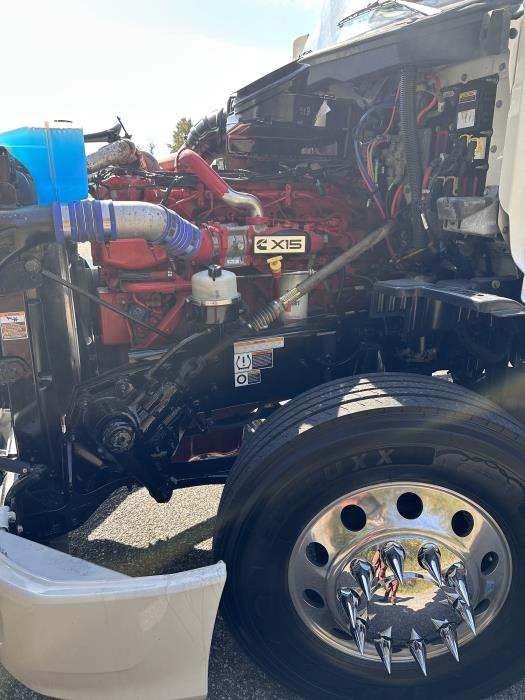 2022 Peterbilt 579-15