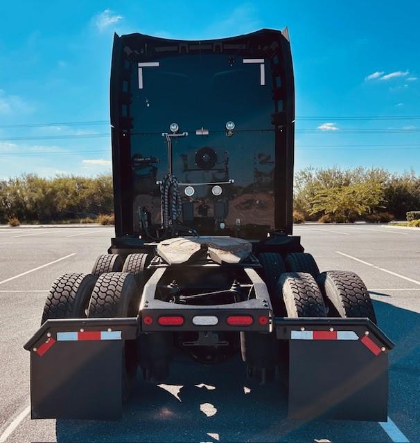 2021 Peterbilt 579-6