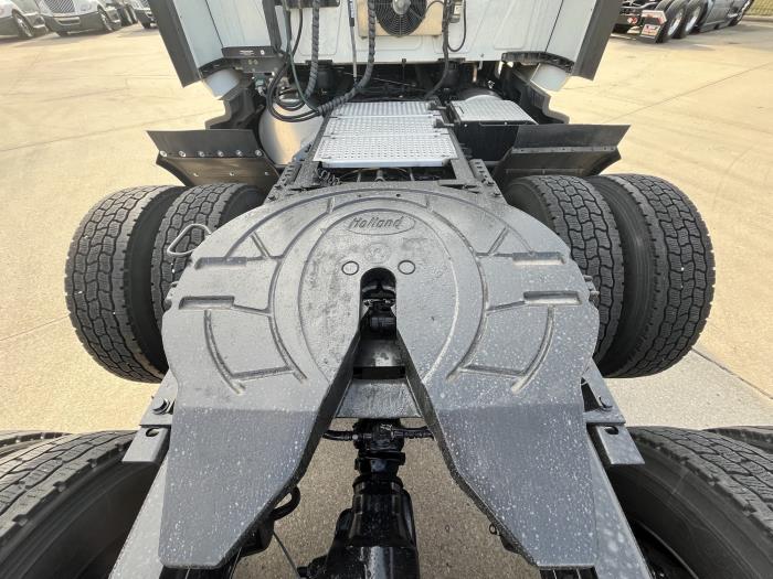 2021 International LT625-4