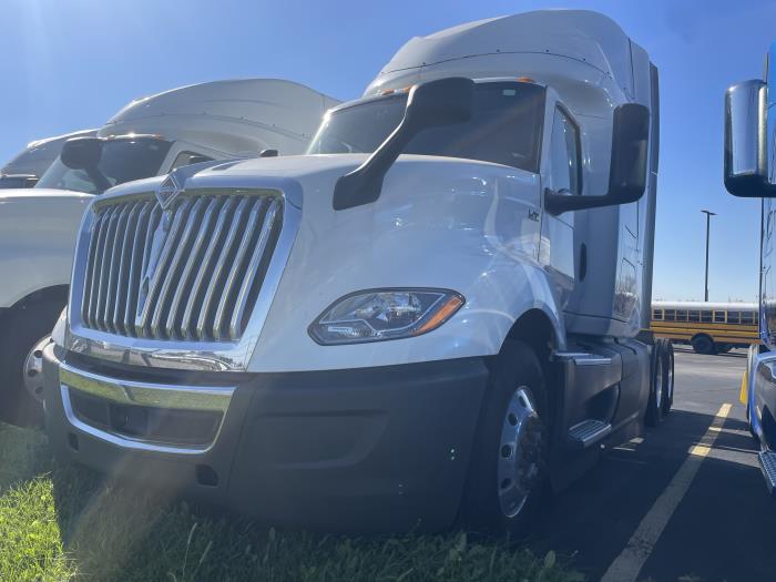 2022 International LT625-2