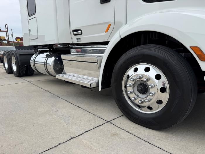 2022 Peterbilt 579-18