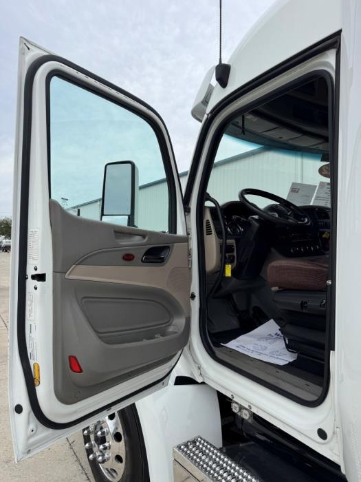 2022 Peterbilt 579-20