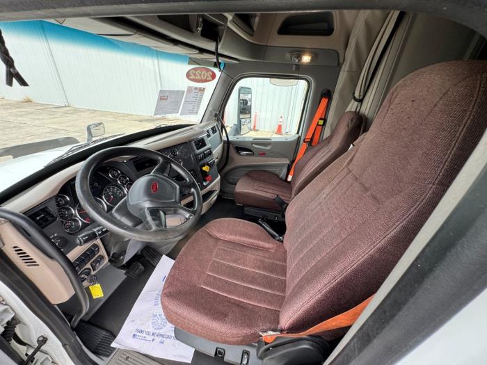 2022 Peterbilt 579-21