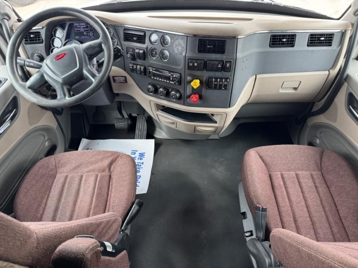 2022 Peterbilt 579-24