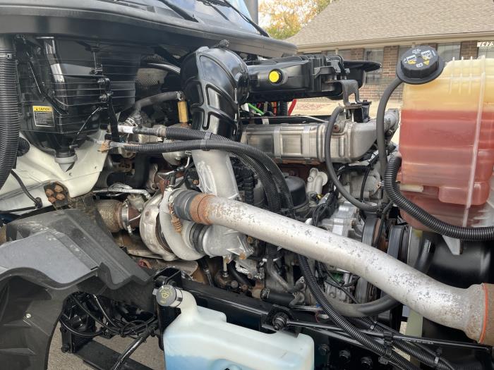 2019 International LT625-8