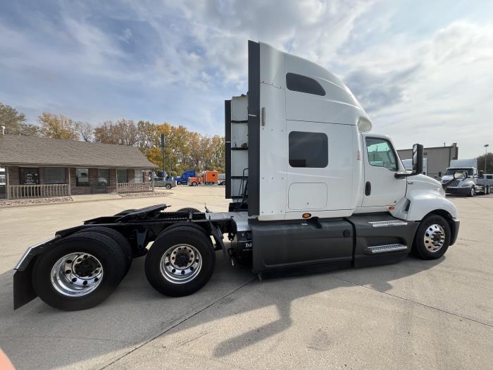 2021 International LT625-6