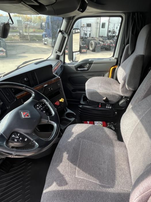 2021 International LT625-11