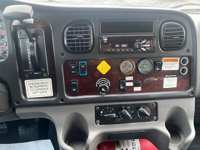 2019 Freightliner Business Class M2 106-21