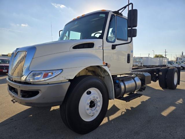 2019 International 4300 DuraStar 4300 photo 2