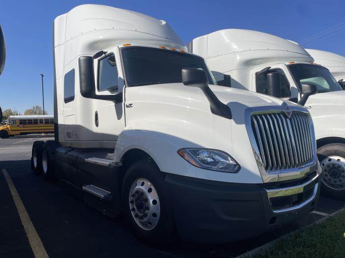 2022 International LT625-2