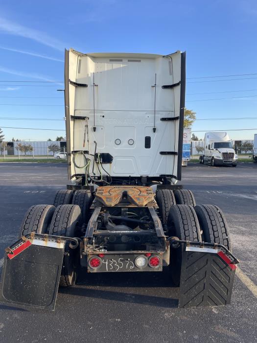 2022 International LT625-4