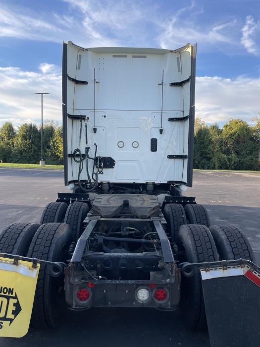 2022 International LT625-4