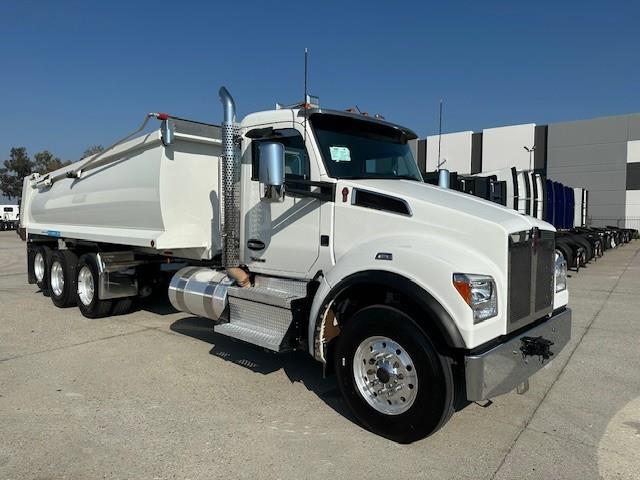 2023 Kenworth T880-9