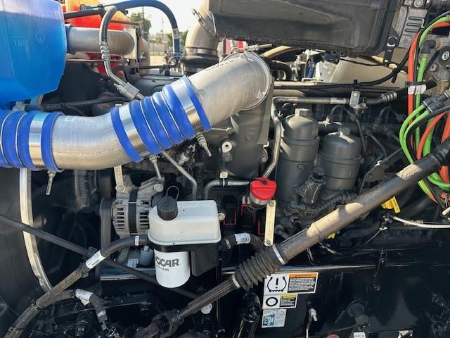 2023 Kenworth T880-11