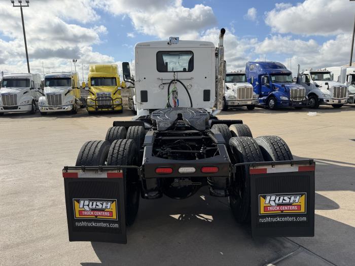 2020 Peterbilt 567-4