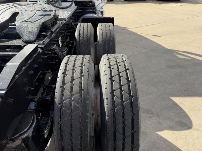 2020 Peterbilt 567-10