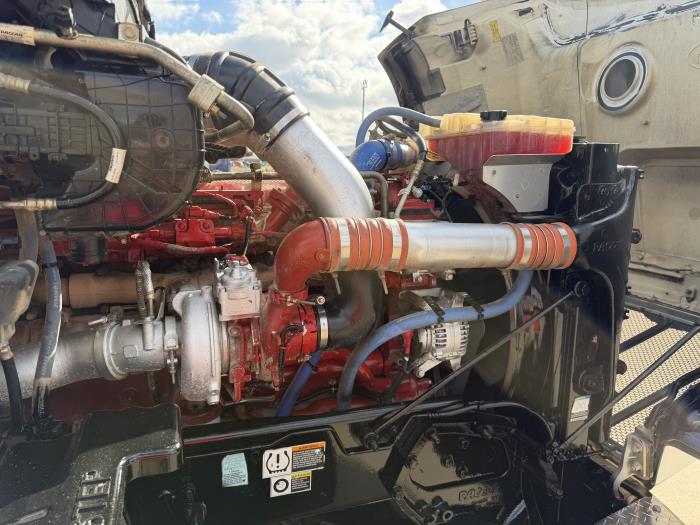 2020 Peterbilt 567-18