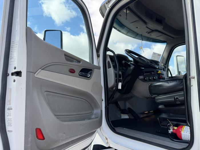 2020 Peterbilt 567-22