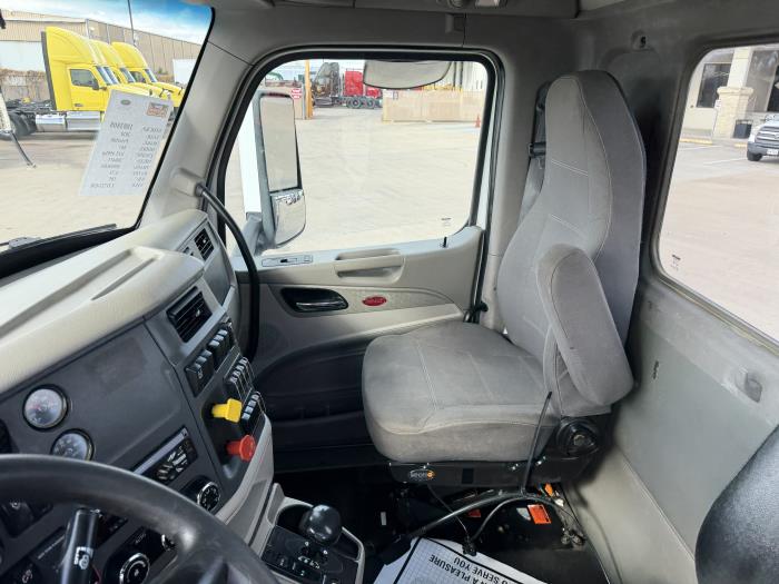 2020 Peterbilt 567-23
