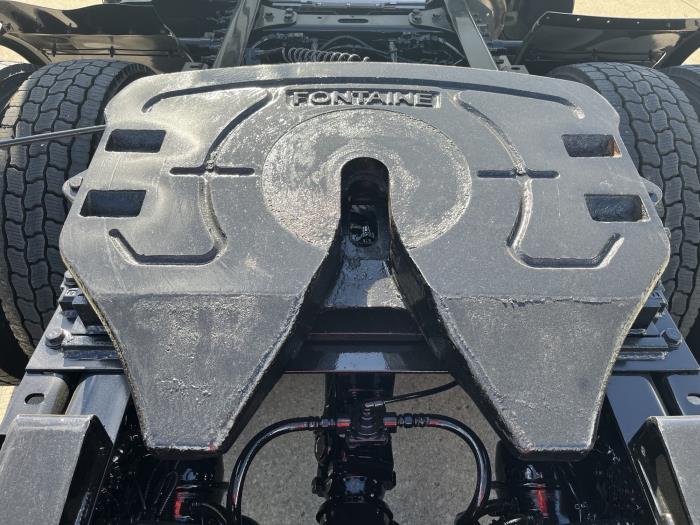 2020 International LT625 LT photo 4