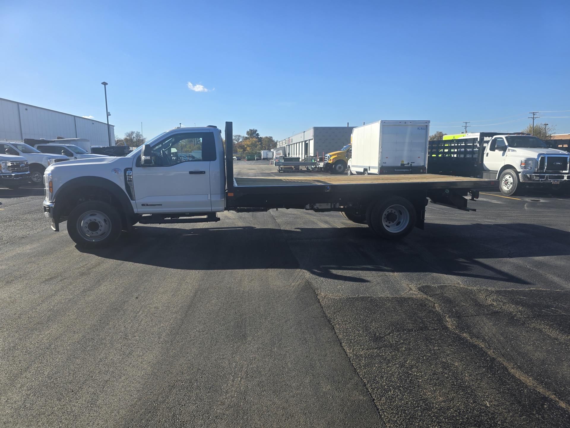 New 2026 Ford F-550 Regular Cab Flatbed Truck for sale #1958432 - photo 4