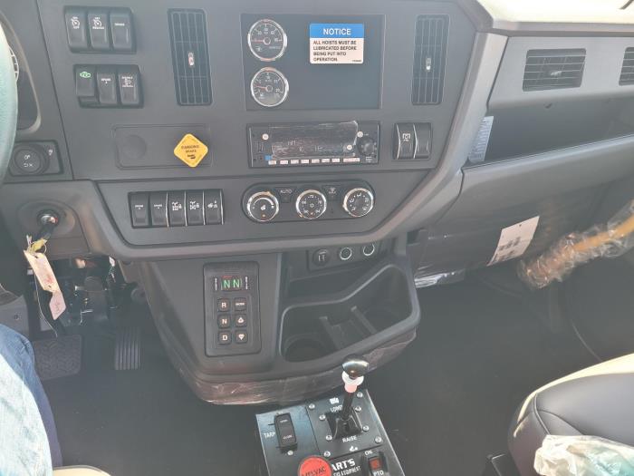 2026 Peterbilt 548-9