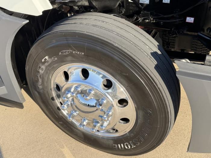 2022 Freightliner Cascadia-16