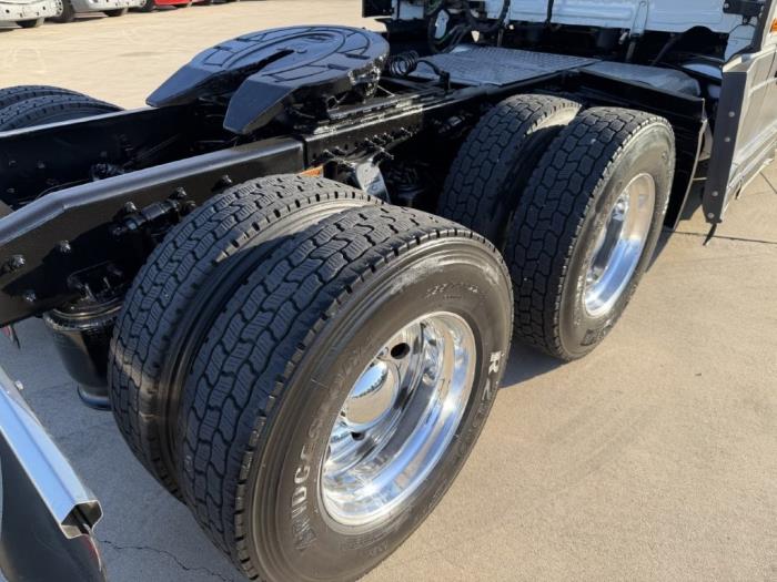 2022 Freightliner Cascadia-18