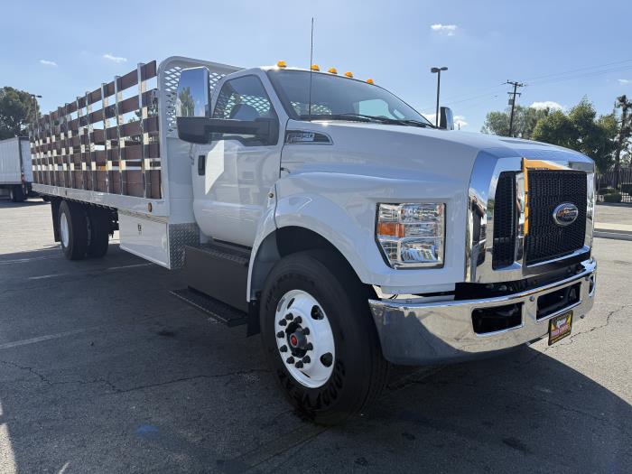 2026 Ford F-650 photo 4