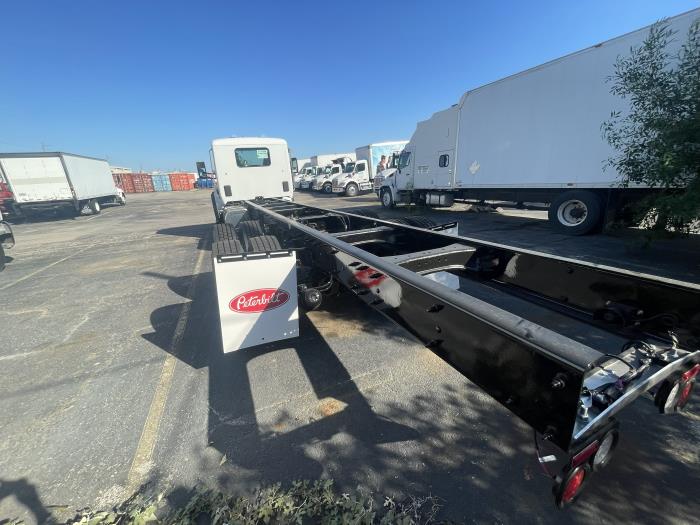 2026 Peterbilt 548-4