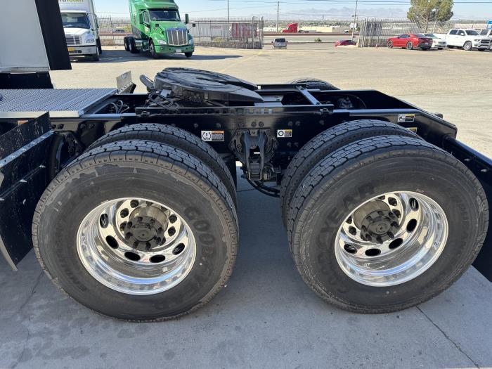 2026 Peterbilt 579-9