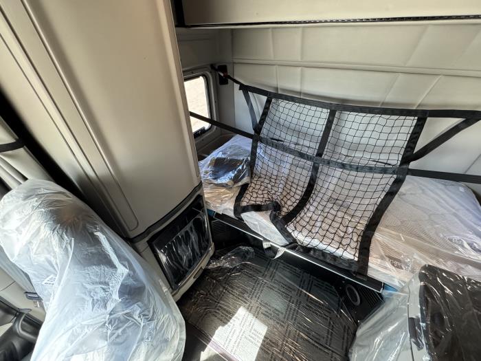 2026 Peterbilt 579-22