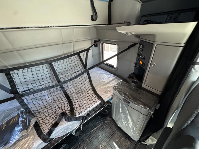 2026 Peterbilt 579-23