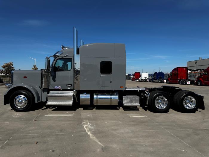 2026 Peterbilt 589-8
