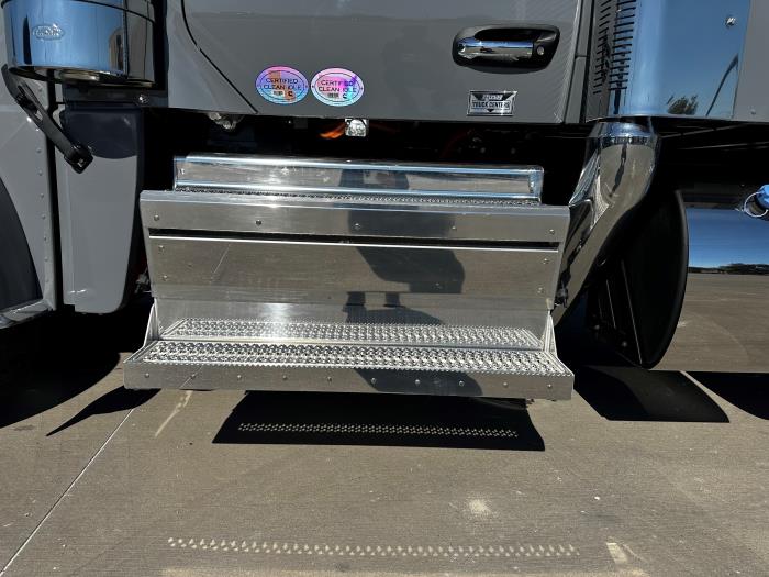 2026 Peterbilt 589-9