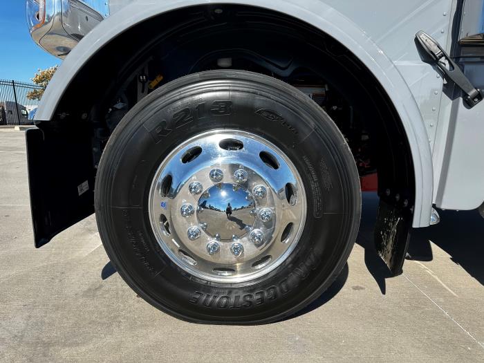 2026 Peterbilt 589-12