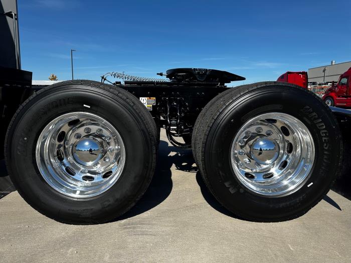 2026 Peterbilt 589-13