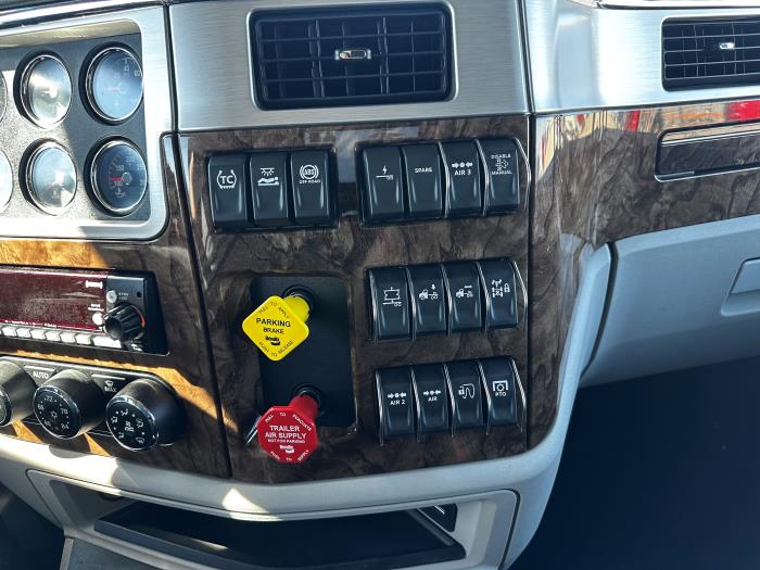 2026 Peterbilt 589-25