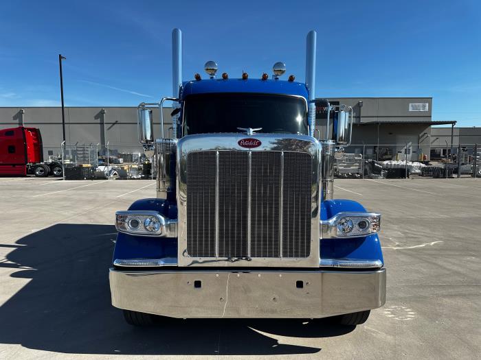 2026 Peterbilt 589-2
