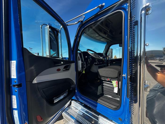 2026 Peterbilt 589-16