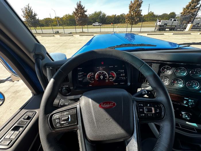 2026 Peterbilt 589-18